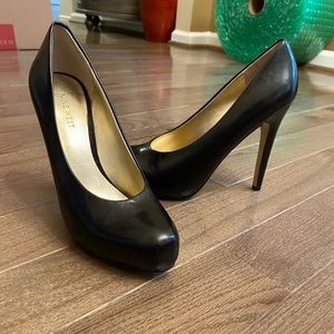 Nine West pumps